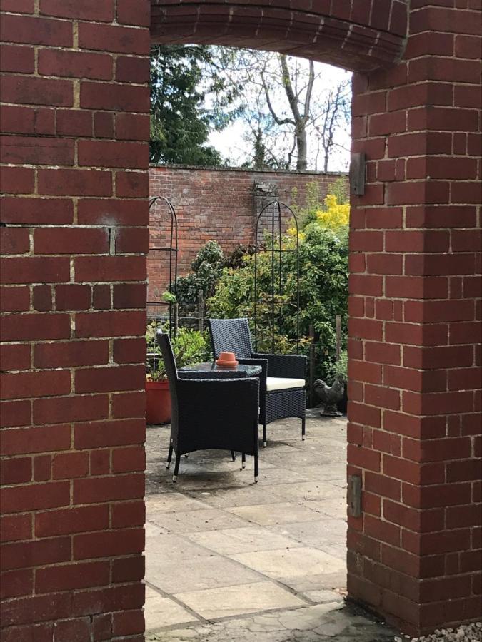 Cockloft Romantic Countryside Hideaway Bishops Cannings Bagian luar foto