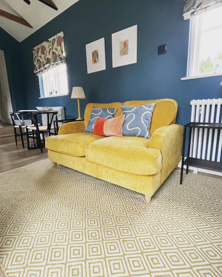 Cockloft Romantic Countryside Hideaway Bishops Cannings Bagian luar foto